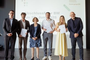 Abschlussfeier BW_Offizieller Teil_Verleihung der Studienabschlussurkunden. Foto: Felix Stoffel.