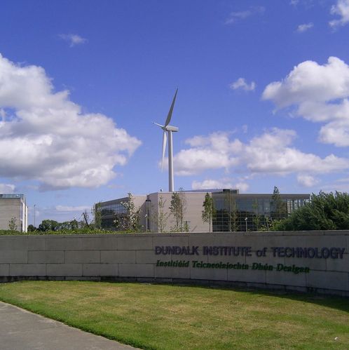 Gebäudeansicht des Dundalk Institutes of Technology