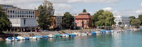 View from Seerhein of HTWG, including the auditorium, library and L building.