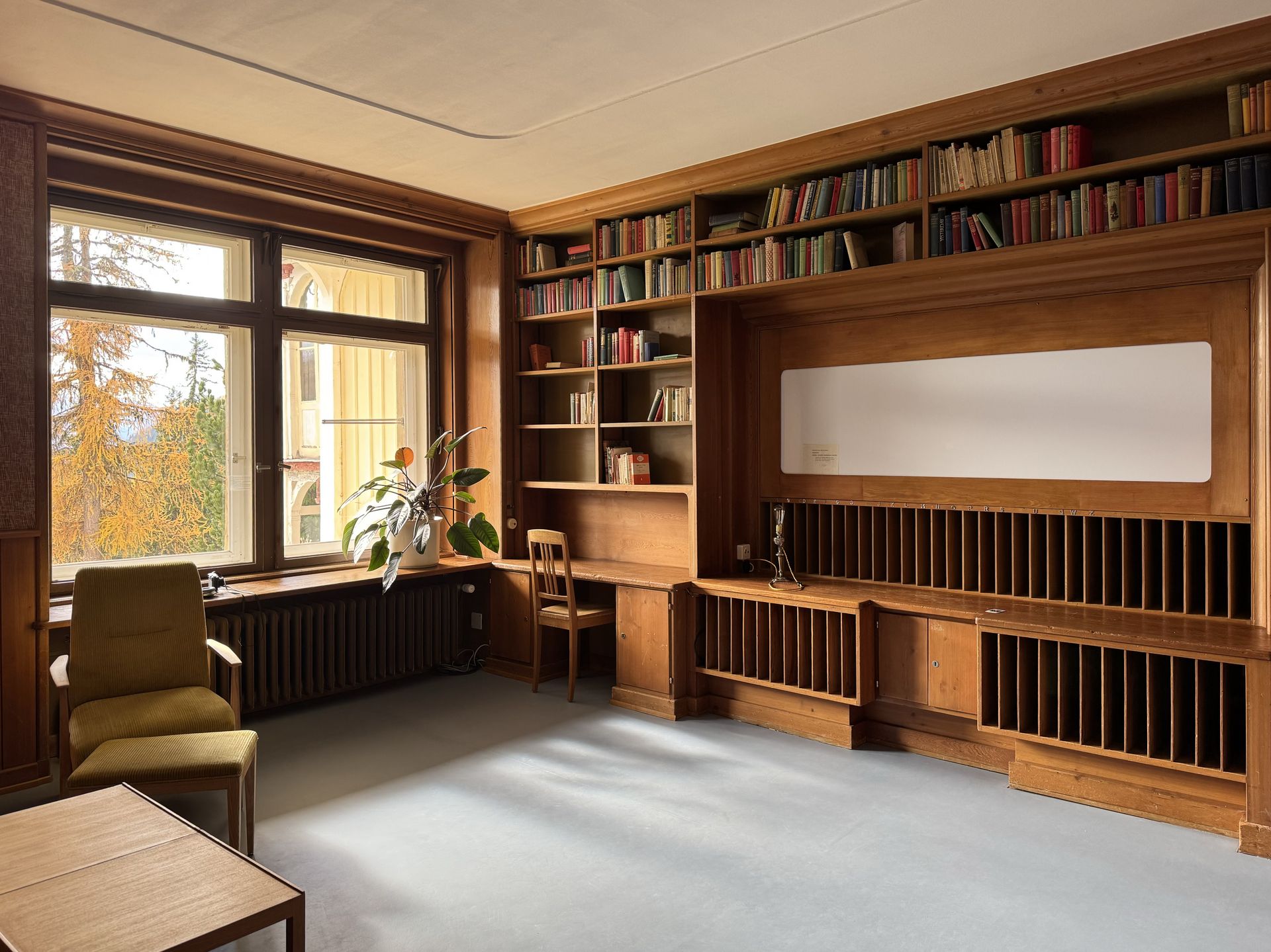 Zu sehen ist das restaurierte Chefarztzimmer in der Schatzalp.