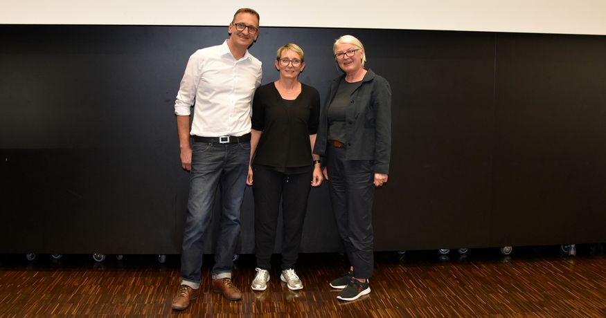 Gruppenfoto, von links: Lukas Gäbele, Tanja Raufer und Karin Meid-Bächle, Vorsitzende des BDA Bodensee
