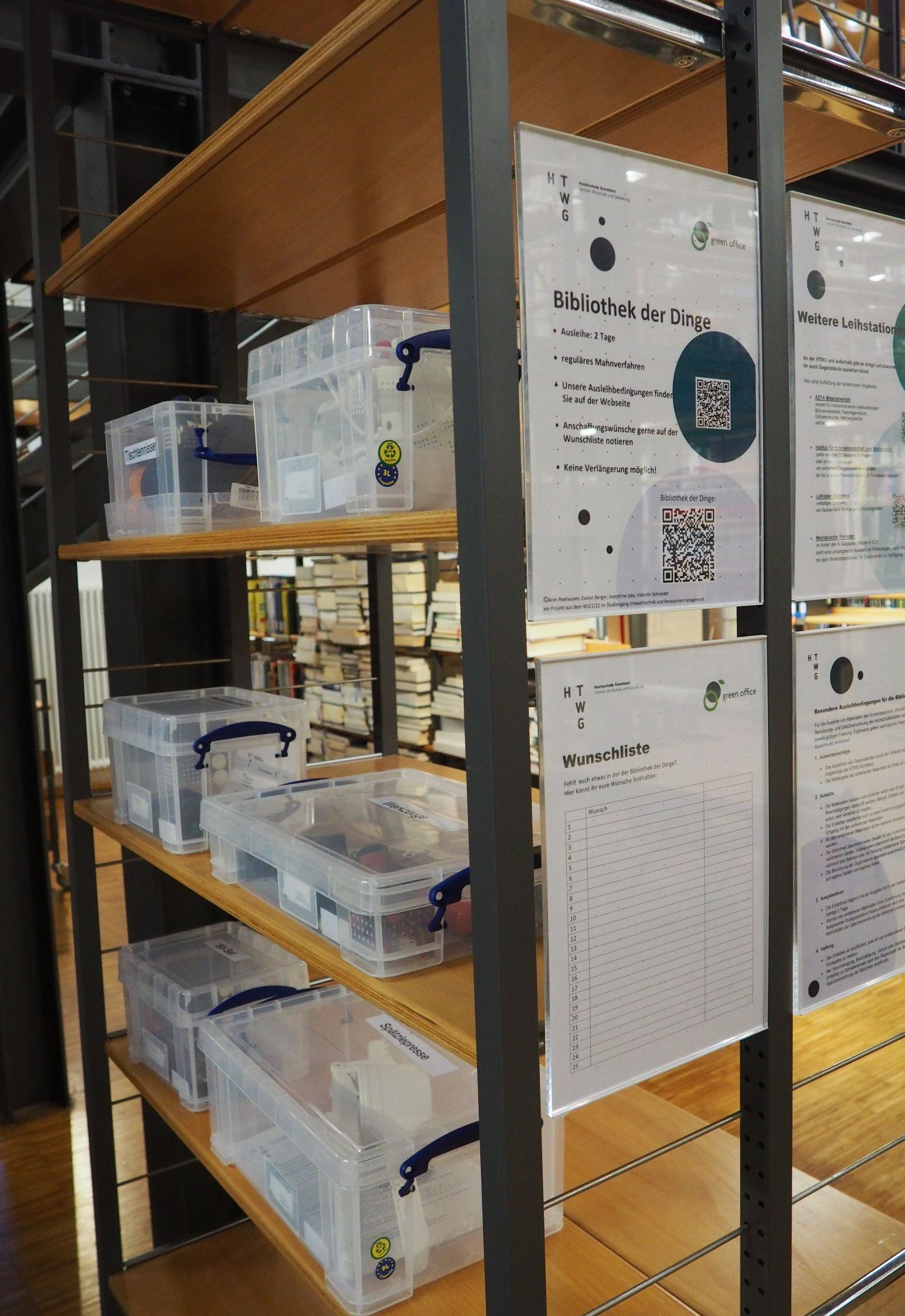 Bild des Ausleihregals der Bibliothek der Dinge Bild des Ausleihregals der Bibliothek der Dinge