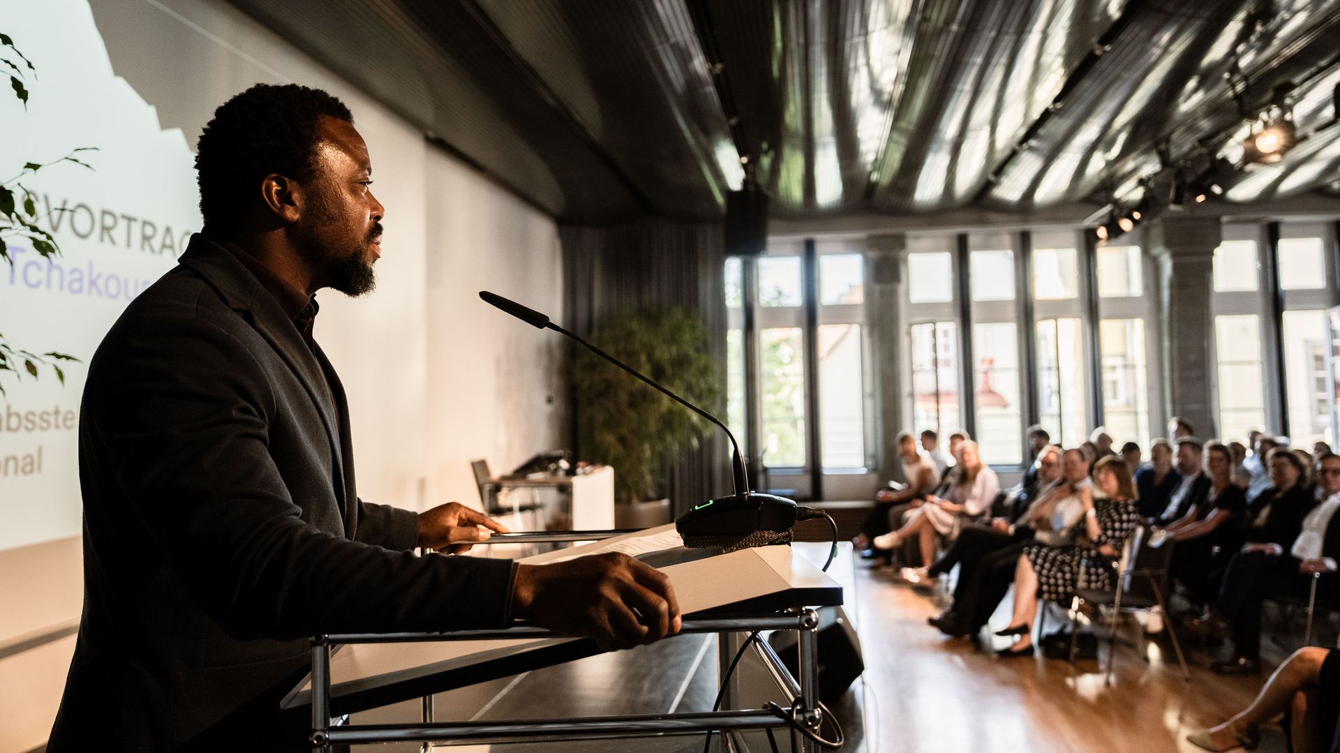 Foto Vernissagenredner