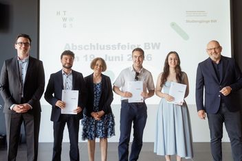 Abschlussfeier BW_Offizieller Teil_Verleihung der Studienabschlussurkunden. Foto: Felix Stoffel.