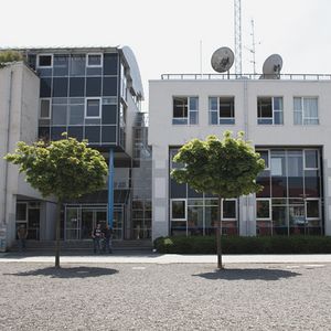 Gebäude F der HTWG Konstanz vom Forum aus