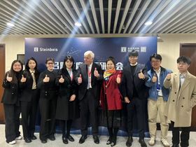 Kateryna Lopushenko and colleagues show thumbs-up
