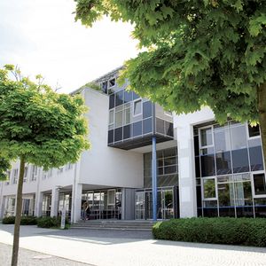 Gebäude F der HTWG Konstanz vom Forum aus