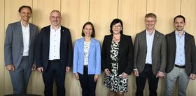 Gruppenfoto der Schweizer Delegation mit dem HTWG-Präsidium