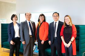 Gruppenfoto (von links): Chiao-Hua Lin (Auslandsamt der STUST), Präsident Dr. Deng-Maw Lu, HTWG-Präsidentin Prof. Dr. Sabine Rein, Vizepräsident Dr. Te-Kuang Chou und Verena Gründler, Leiterin des Akademischen Auslandsamts der HTWG. 