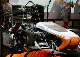Der neue Rennwagen Iltis22E des Bodensee Racing Teams auf der Fähre beim Rollout.