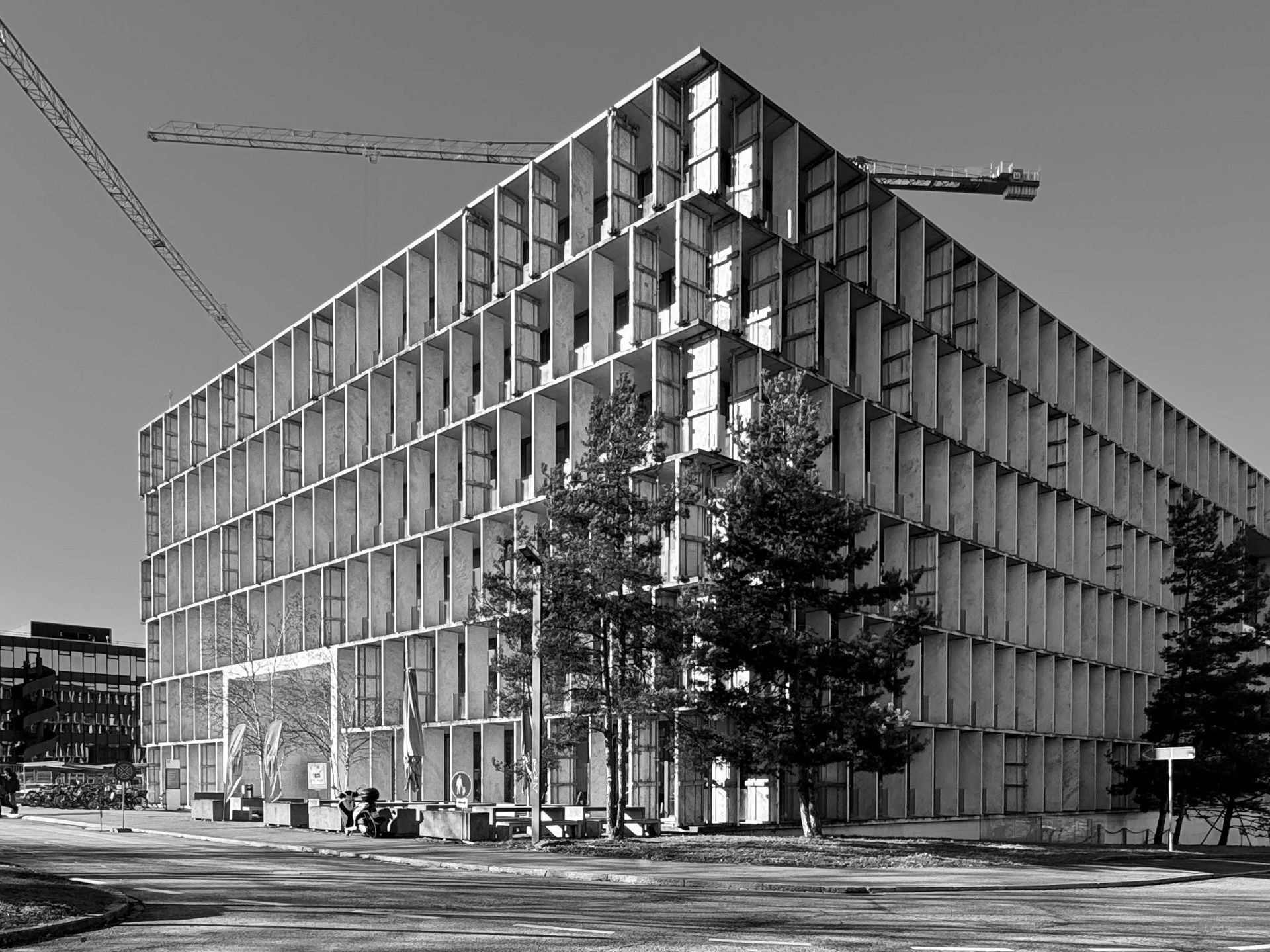 Perspektivisches Bild auf ein Gebäude der ETH Zürich.