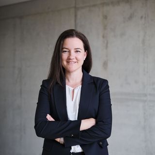 Foto, das Prof. Dr. Christina Ungerer zeigt (Brustbild). Bildnachweis: Philipp Uricher.