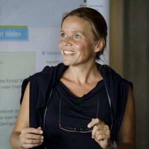 Porträt von Prof. Dr. Rebekka Axthelm