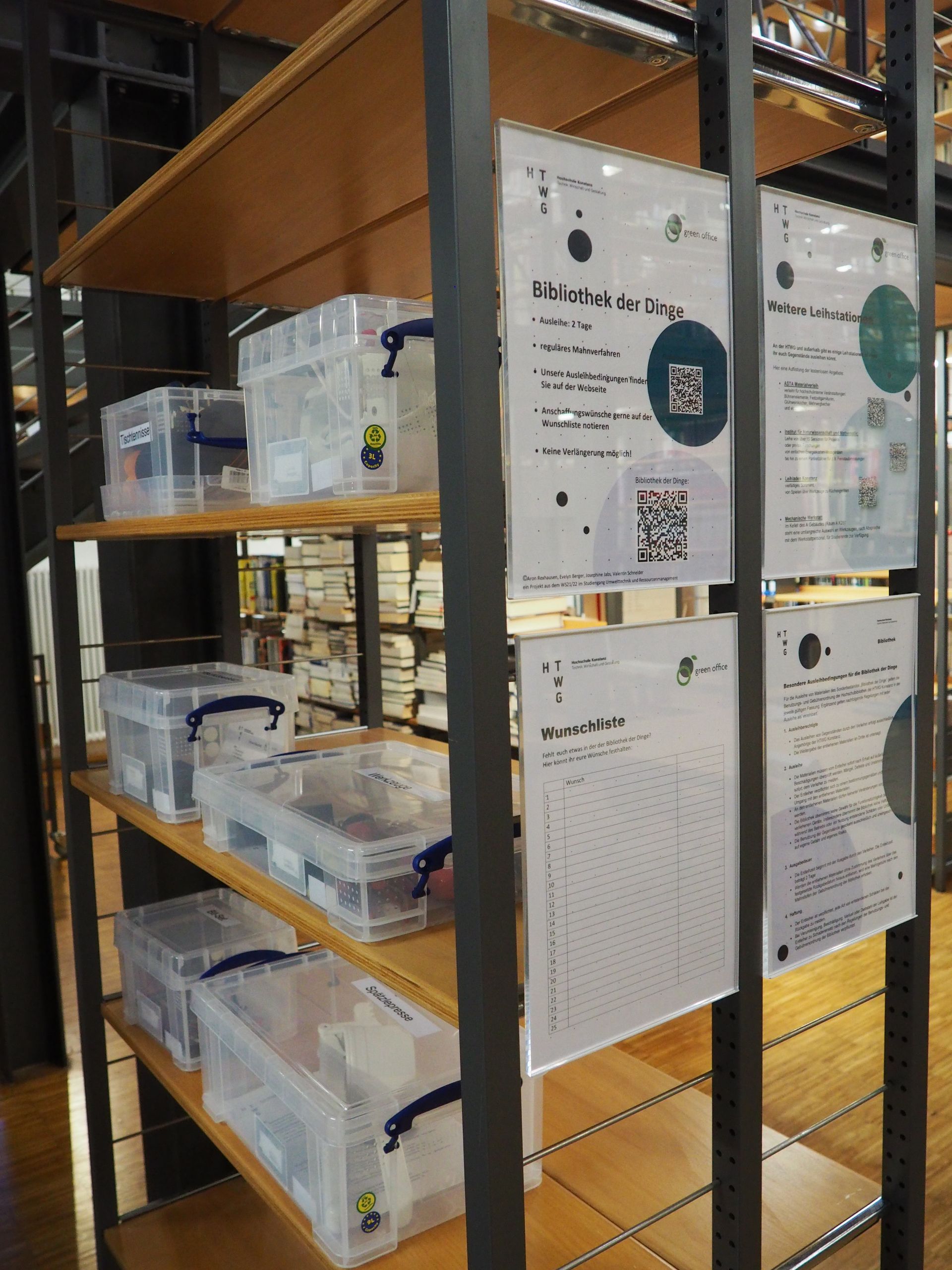 Regalansicht Bibliothek der Dinge