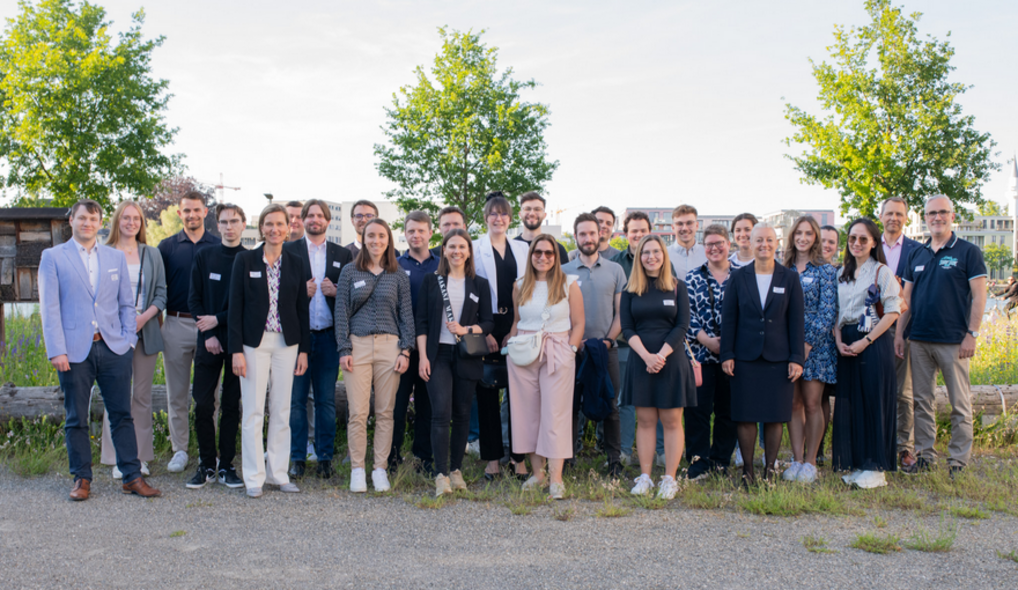 Gruppenbild der Teilnehmer 
