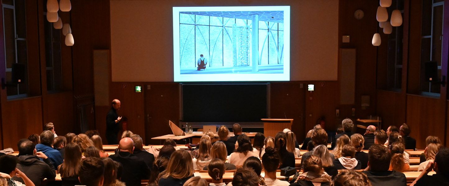 Vortrag von Alen Jasarevic an der HTWG Konstanz Vortrag von Alen Jasarevic an der HTWG Konstanz