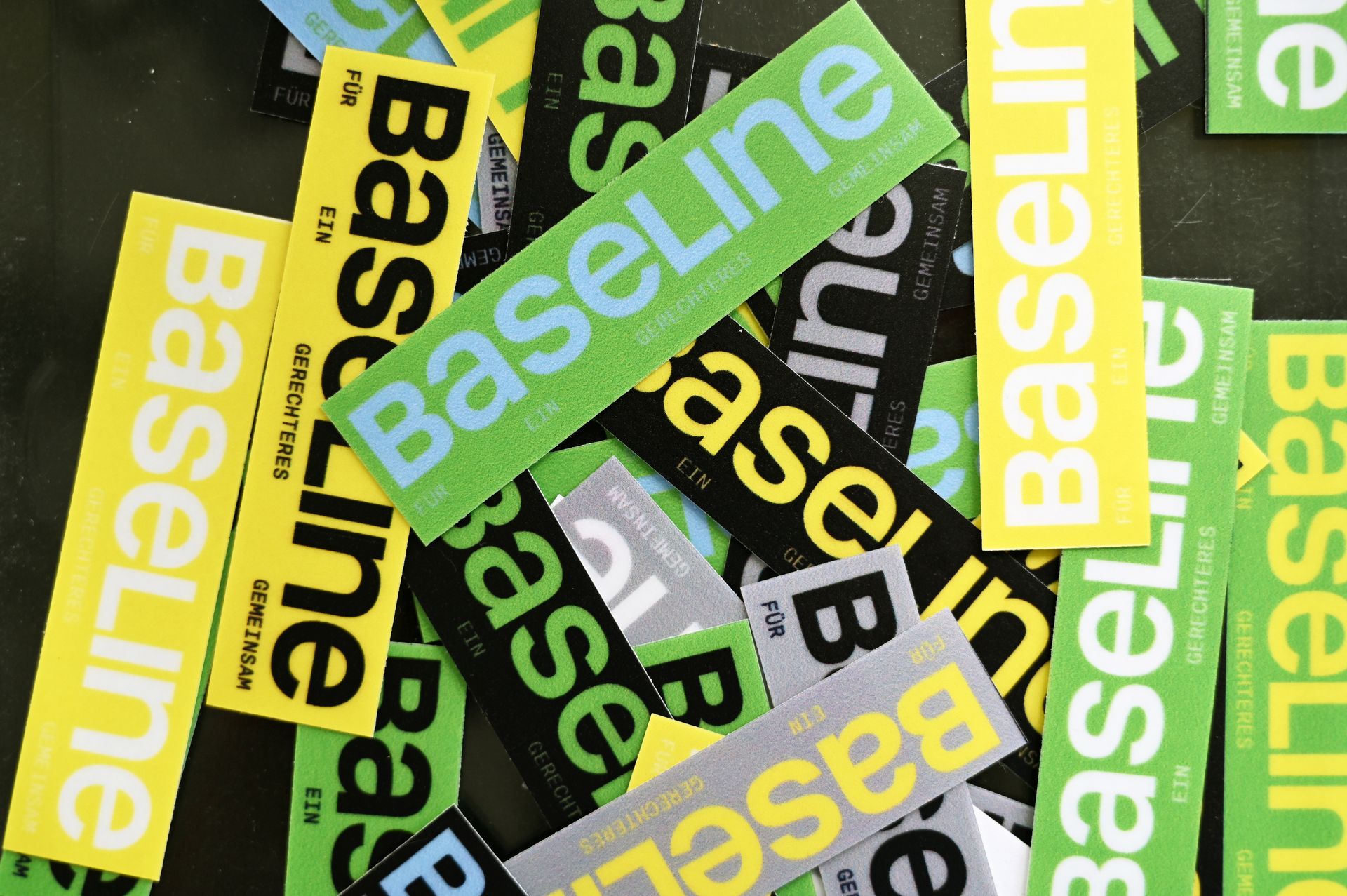 Aufkleber mit dem Schriftzug von Baseline