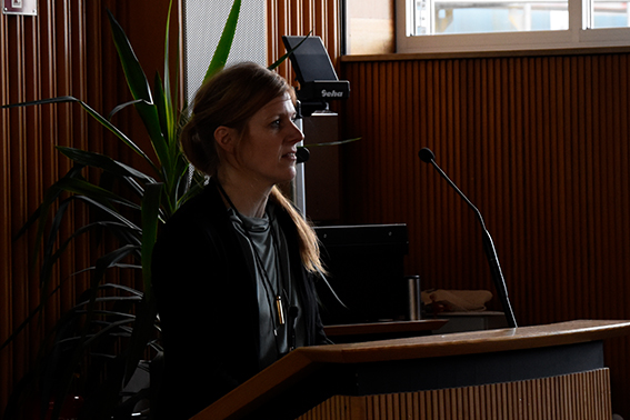 Prof. Friederike Kluge hält die Festrede.