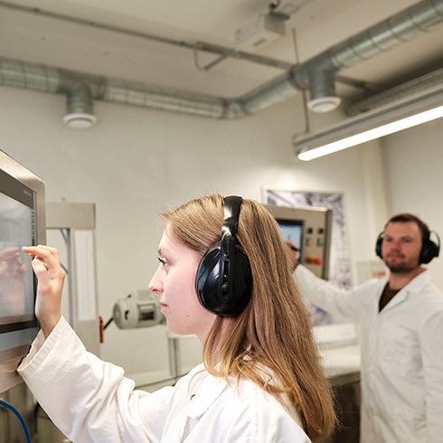 Students in the particle technology lab
