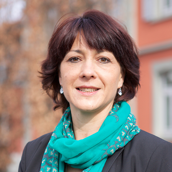 Dipl. Betr. Wirtin (BA) Ulrike Zahn Dipl. Betr. Wirtin (BA) Ulrike Zahn, Studienassistentin Studiengänge BW
