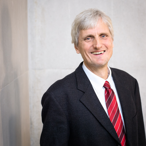 Portrait von Prof. Dr. Thomas Zerres