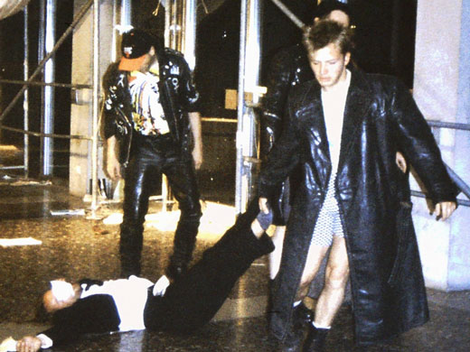 Szenenfoto "M.I.G." der EventProduktion der FH Konstanz (1994)