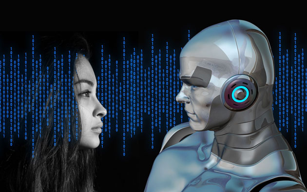 Der Oberkörper eines humanoiden Roboters steht rechts im Bild. Der Roboter blickt einer links stehenden Frau, nur ihr Oberkörper ist sichtbar, in die Augen. Die Szene spielt vor schwarzem HIntergrund, über den leuchtend blaue Punkte flimmern.