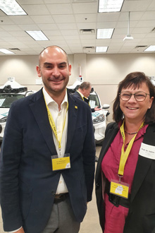 Prof. Dr. Sabine Rein mit Finanzminister Dr. Danyal Bayaz. Prof. Dr. Sabine Rein mit Finanzminister Dr. Danyal Bayaz.